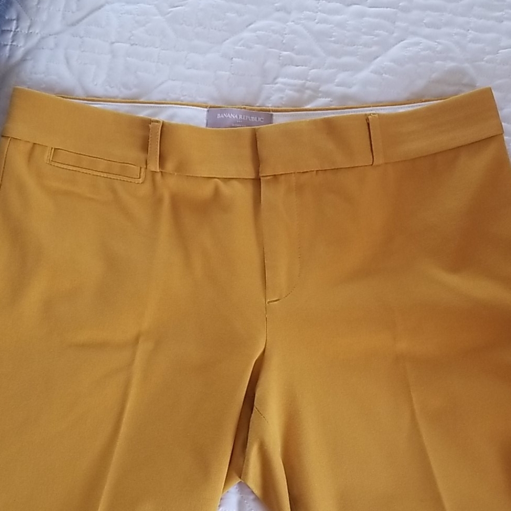 Banana Republic Factory Sloan Warm Mustard Sz8